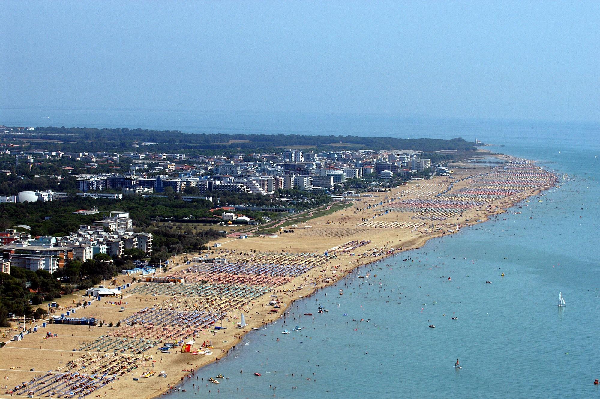 Hotel Alemagna Bibione Buitenkant foto