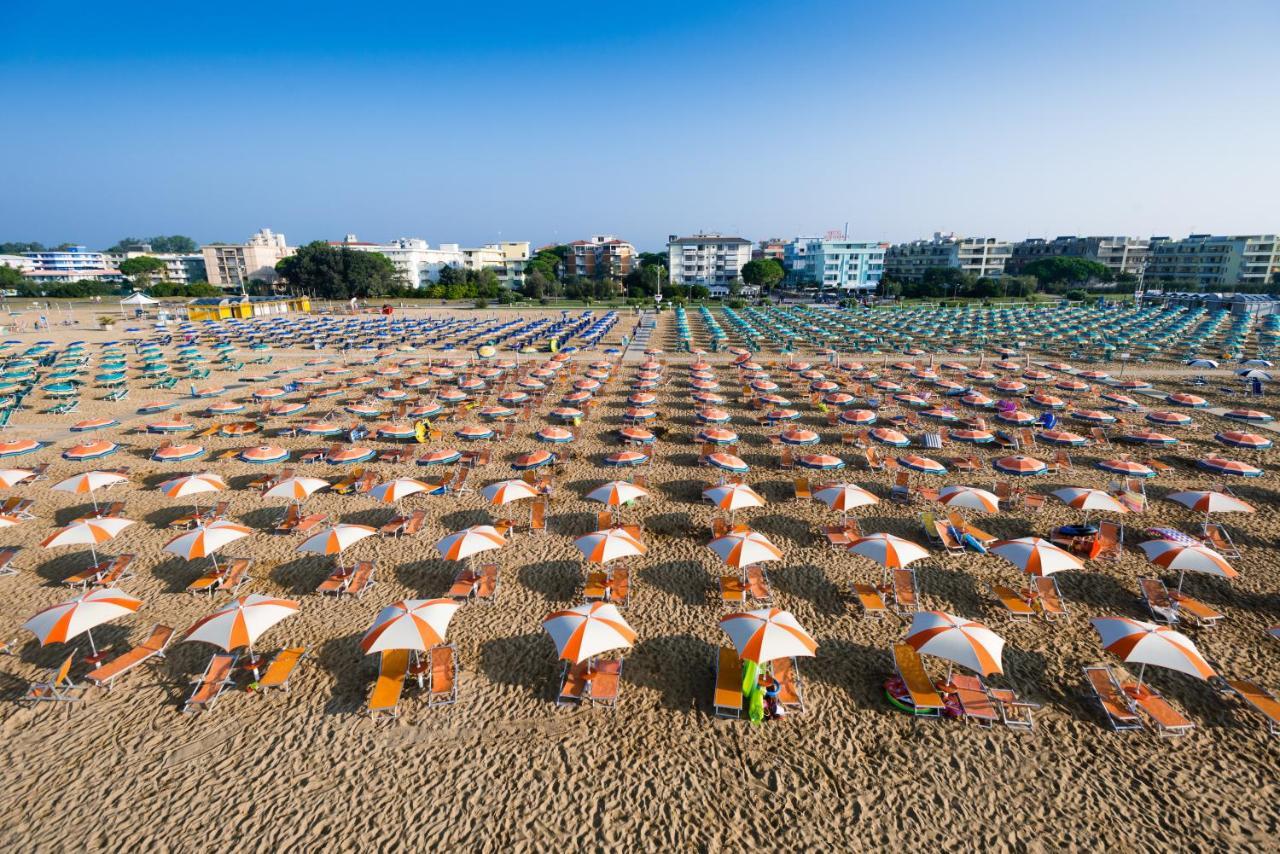 Hotel Alemagna Bibione Buitenkant foto