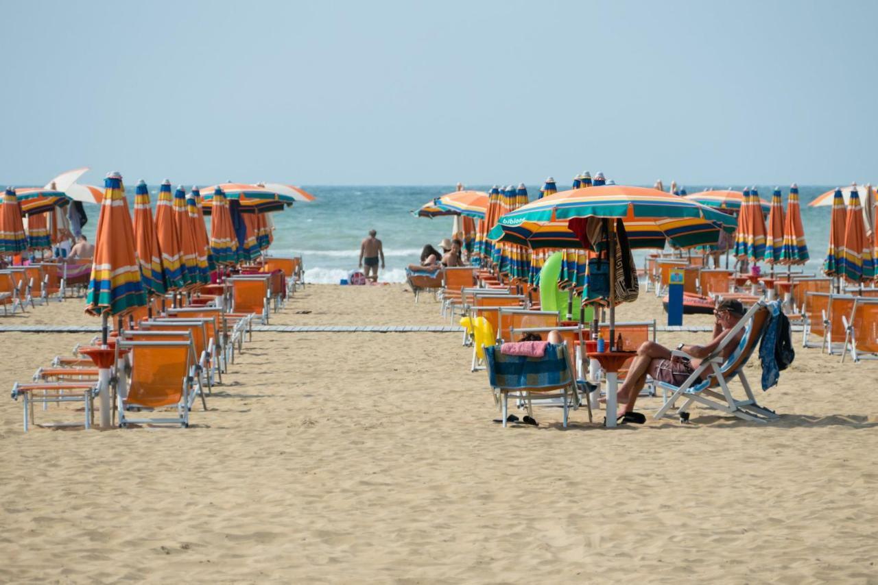 Hotel Alemagna Bibione Buitenkant foto